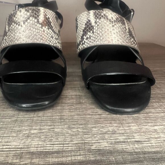 Cole Haan Black snake skin Leather wedge sandal Womens size 6.5b - Picture 8 of 8